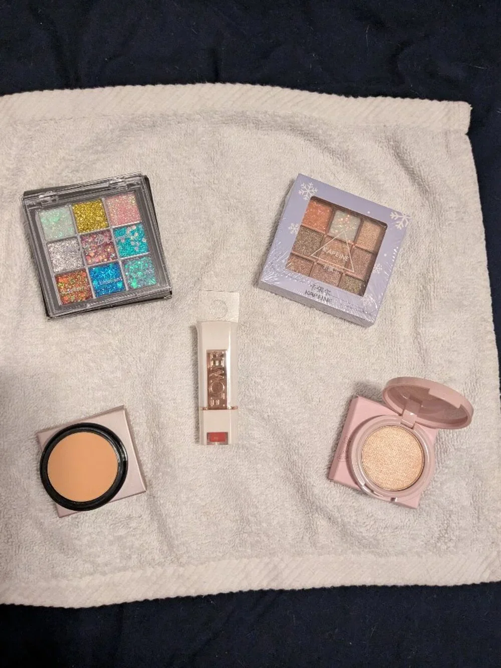 NIB bundle of 5 face products for face, eyes and lips